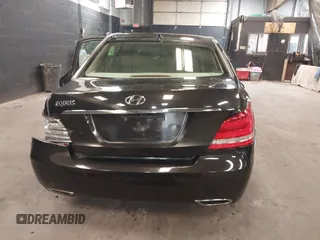 2015 Hyundai Equus Signature z VIN KMHGH4JH7FU100256, wystawiony jako IAAI lot #39882362 z przebiegiem 105 880 mil mil oraz . Historia ofert i sprzedaży dostępna na DreamBid. Obrazek 16.