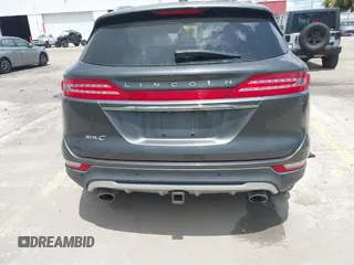 2019 Lincoln MKC Reserve z VIN 5LMCJ3C99KUL03532, wystawiony jako IAAI lot #42595874 z przebiegiem 80 875 mil mil oraz . Historia ofert i sprzedaży dostępna na DreamBid. Obrazek 16.
