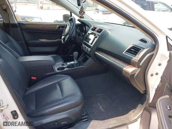 2016 Subaru Outback 2.5i Limited with VIN 4S4BSBNC6G3211922, listed as a IAAI auction lot 41847788 with 98,376 mi miles. Bid and sale history available at carsss.com. Image 5.