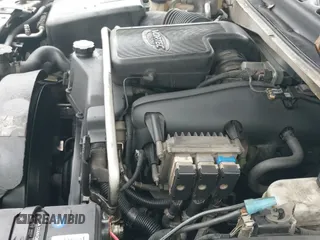 2003 Chevrolet TrailBlazer LS z VIN 1GNDS13S032179624, wystawiony jako IAAI lot #41233935 z przebiegiem Nie podano mil oraz . Historia ofert i sprzedaży dostępna na DreamBid. Obrazek 15.