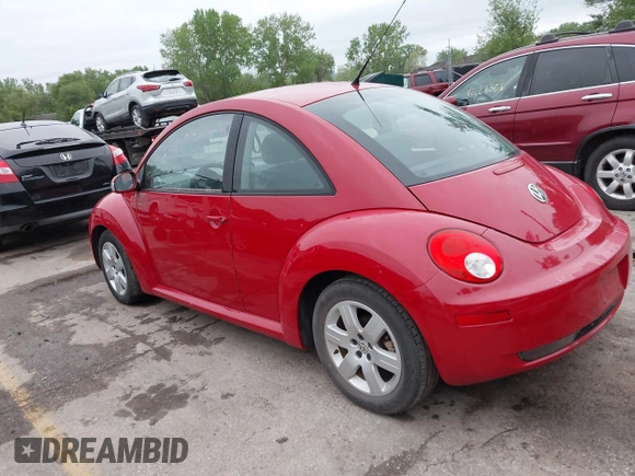 2007 Volkswagen New Beetle Coupe with VIN 3VWRW31C27M509947, listed as a IAAI auction lot 42147827 with 72,608 mi miles. Bid and sale history available at carsss.com. Image 3.