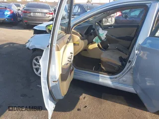 2012 Hyundai Accent GLS z VIN KMHCT4AEXCU231860, wystawiony jako IAAI lot #42138577 z przebiegiem 180 265 mil mil oraz . Historia ofert i sprzedaży dostępna na DreamBid. Obrazek 5.