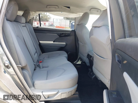 2021 Toyota Highlander L with VIN 5TDCZRAH9MS051141, listed as a IAAI auction lot 42228099 with 81,775 mi miles and . Bid and sale history available at DreamBid. Image 8.