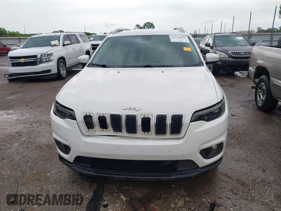 2019 Jeep Cherokee Latitude Plus z VIN 1C4PJLLB3KD151355, wystawiony jako IAAI lot #42128836 z przebiegiem 94 753 mil mil oraz . Historia ofert i sprzedaży dostępna na DreamBid. Obrazek 12.