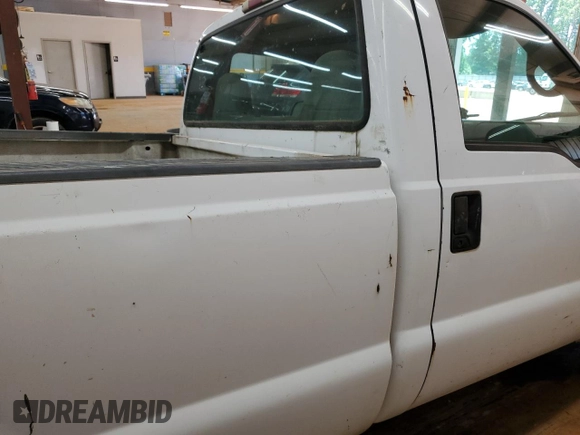 2000 Ford F-250 XL z VIN 1FTNF20L2YEC67228, wystawiony jako Copart lot #58785215 z przebiegiem 232 113 mil mil oraz Szkoda całkowita • Salvage title. Historia ofert i sprzedaży dostępna na DreamBid. Obrazek 10.