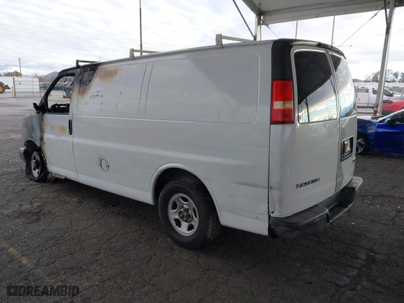 2006 GMC Savana Cargo Van with VIN 1GTFG15X961128838, listed as a IAAI auction lot 41521596 with 1 mi miles. Bid and sale history available at carsss.com. Image 3.