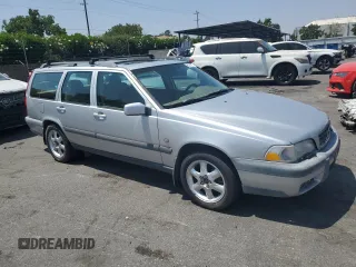 2000 Volvo V70 with VIN YV1LZ56D0Y2723612, listed as a Copart auction lot 65177734 with 236,295 mi miles and Clean Title. Bid and sale history available at carsss.com. Image 4.
