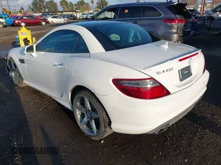 2015 Mercedes-Benz SLK-Class SLK 250 with VIN WDDPK4HA8FF111565, listed as a IAAI auction lot 41091420 with 37,873 mi miles. Bid and sale history available at carsss.com. Image 3.