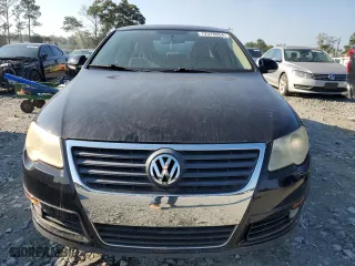 2010 Volkswagen Passat Sedan Komfort with VIN WVWJK7AN7AE143873, listed as a Copart auction lot 72376954 with 79,711 mi miles and Clean Title. Bid and sale history available at carsss.com. Image 5.