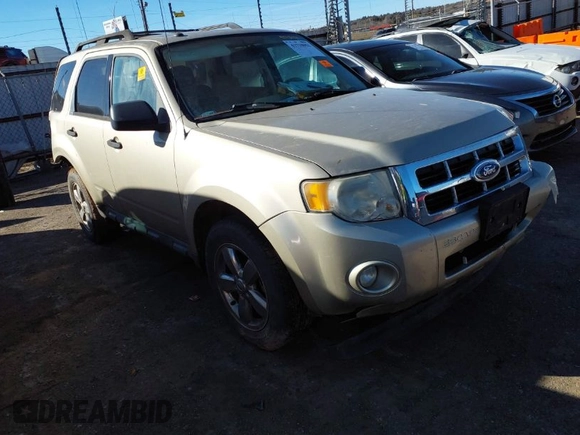 2011 Ford Escape XLT with VIN 1FMCU0D73BKB59185, listed as a IAAI auction lot 41718051 with 178,026 mi miles. Bid and sale history available at carsss.com. Image 1.