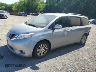 2016 Toyota Sienna XLE with VIN 5TDYK3DC0GS752355, listed as a Copart auction lot 61857925 with 146,949 mi miles and Salvage title. Bid and sale history available at DreamBid. Image 1.