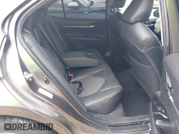 2019 Toyota Camry LE z VIN 4T1B11HK0KU715515, wystawiony jako IAAI lot #42155492 z przebiegiem 114 091 mil mil oraz . Historia ofert i sprzedaży dostępna na DreamBid. Obrazek 8.