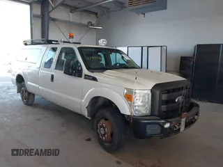 2011 Ford Super Duty F-250 SRW XL with VIN 1FT7X2B64BEB82069, listed as a IAAI auction lot 41818418 with 333,546 mi miles. Bid and sale history available at carsss.com. Image 1.