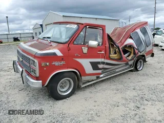 1984 Chevrolet Chevy Van z VIN 1GBEG25HXE7108320, wystawiony jako Copart lot #74980724 z przebiegiem Nie podano mil oraz Nie do naprawy. Historia ofert i sprzedaży dostępna na DreamBid. Obrazek 1.