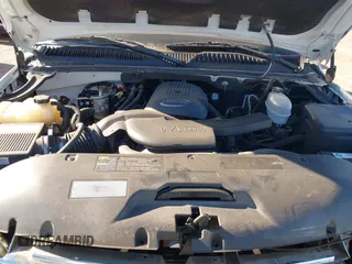 2004 Chevrolet Suburban LS with VIN 1GNEC16Z54J222405, listed as a IAAI auction lot 41424519 with 204,381 mi miles. Bid and sale history available at carsss.com. Image 10.
