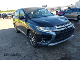 2018 Mitsubishi Outlander SE z VIN JA4AD3A32JJ003961, wystawiony jako IAAI lot #42297776 z przebiegiem 164 117 mil mil oraz . Historia ofert i sprzedaży dostępna na DreamBid. Obrazek 1.