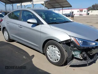 2020 Hyundai Elantra SE z VIN KMHD74LF2LU929720, wystawiony jako IAAI lot #42278842 z przebiegiem 77 278 mil mil oraz . Historia ofert i sprzedaży dostępna na DreamBid. Obrazek 1.