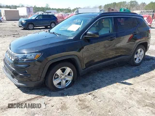 2022 Jeep Compass Latitude with VIN 3C4NJCBB4NT140193, listed as a IAAI auction lot 41787187 with 69,155 mi miles and . Bid and sale history available at carsss.com. Image 17.