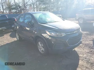 2021 Chevrolet Trax LS z VIN KL7CJNSM0MB377281, wystawiony jako IAAI lot #41645176 z przebiegiem 34 403 mil mil oraz . Historia ofert i sprzedaży dostępna na DreamBid. Obrazek 1.