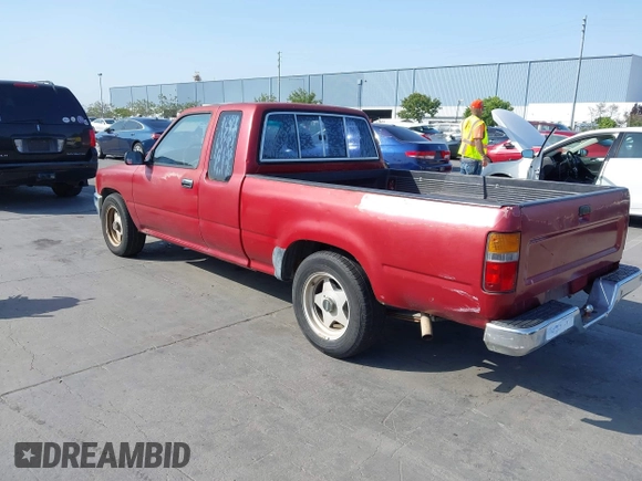 1993 Toyota Pickup with VIN JT4VN93D3P5037082, listed as a IAAI auction lot 42429972 with 187,284 mi miles and . Bid and sale history available at DreamBid. Image 3.