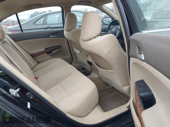 2010 Honda Accord EX z VIN 1HGCP2E75AA062842, wystawiony jako IAAI lot #41792464 z przebiegiem 221 402 mil mil oraz . Historia ofert i sprzedaży dostępna na DreamBid. Obrazek 8.