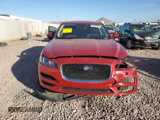 2020 Jaguar F-Pace 25t Prestige with VIN SADCK2FX3LA648118, listed as a Copart auction lot 86134234 with 60,053 mi miles and Salvage title. Bid and sale history available at DreamBid. Image 5.