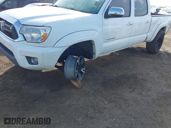 2013 Toyota Tacoma with VIN 3TMMU4FN3DM057649, listed as a IAAI auction lot 41583299 with 89,930 mi miles. Bid and sale history available at carsss.com. Image 6.