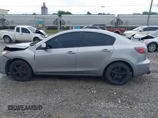 2013 Mazda 3 i Sport z VIN JM1BL1U75D1743637, wystawiony jako IAAI lot #42258672 z przebiegiem 151 404 mil mil oraz . Historia ofert i sprzedaży dostępna na DreamBid. Obrazek 14.