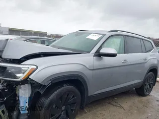 2024 Volkswagen Atlas SE with VIN 1V2HR2CA4RC593252, listed as a IAAI auction lot 41828371 with 7,317 mi miles and . Bid and sale history available at DreamBid. Image 15.