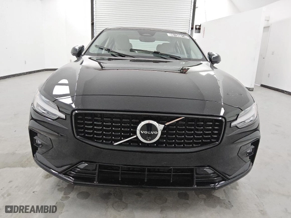 2024 Volvo S60 Plus Dark Theme with VIN 7JRL12TL6RG300000, listed as a Copart auction lot 86199814 with 11,286 mi miles and Clean Title. Bid and sale history available at carsss.com. Image 5.