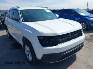 2018 Volkswagen Atlas S with VIN 1V2AP2CA1JC565274, listed as a IAAI auction lot 41686934 with 68,289 mi miles and . Bid and sale history available at DreamBid. Image 1.