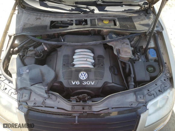 2003 Volkswagen Passat GLX with VIN WVWRH63B73P038515, listed as a Copart auction lot 41373555 with 145,012 mi miles and Salvage Title. Bid and sale history available at carsss.com. Image 11.