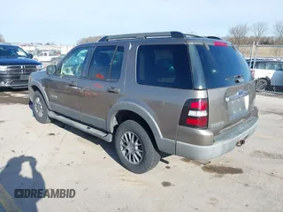 2006 Ford Explorer XLT with VIN 1FMEU73E66UB73562, listed as a IAAI auction lot 41923362 with 157,899 mi miles. Bid and sale history available at carsss.com. Image 3.