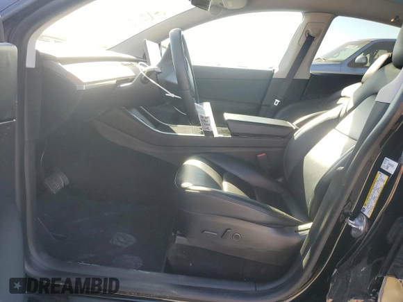 2021 Tesla Model Y Long Range z VIN 5YJYGDEE3MF092495, wystawiony jako Copart lot #50664225 z przebiegiem 72 947 mil mil oraz Szkoda całkowita • Salvage title. Historia ofert i sprzedaży dostępna na DreamBid. Obrazek 7.