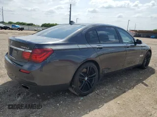 2015 BMW 7 Series 750Li z VIN WBAYE8C51FD782155, wystawiony jako Copart lot #54796505 z przebiegiem 112 772 mil mil oraz Szkoda całkowita • Salvage title. Historia ofert i sprzedaży dostępna na DreamBid. Obrazek 3.