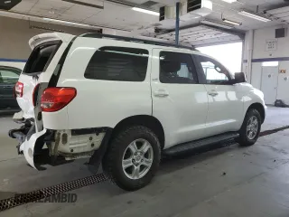 2015 Toyota Sequoia SR5 with VIN 5TDBY5G14FS114781, listed as a Copart auction lot 72066193 with 132,660 mi miles. Bid and sale history available at carsss.com. Image 3.