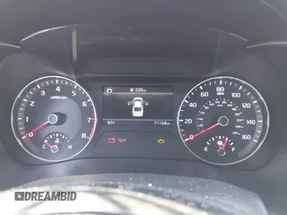 2022 Kia Forte LXS z VIN 3KPF24AD1NE479654, wystawiony jako IAAI lot #41950997 z przebiegiem 71 168 mil mil oraz . Historia ofert i sprzedaży dostępna na DreamBid. Obrazek 7.