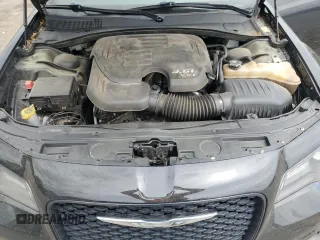 2019 Chrysler 300 with VIN 2C3CCABG4KH618025, listed as a Copart auction lot 51895455 with 197,432 mi miles and Clean Title. Bid and sale history available at carsss.com. Image 11.