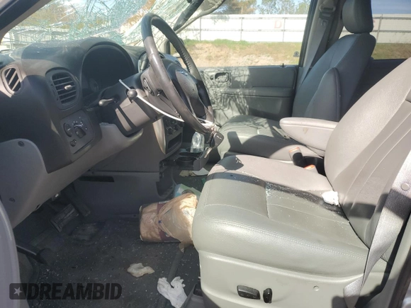 2005 Chrysler Town & Country Touring with VIN 2C4GP54L95R562827, listed as a Copart auction lot 54686275 with 91,032 mi miles and Clean Title. Bid and sale history available at carsss.com. Image 7.