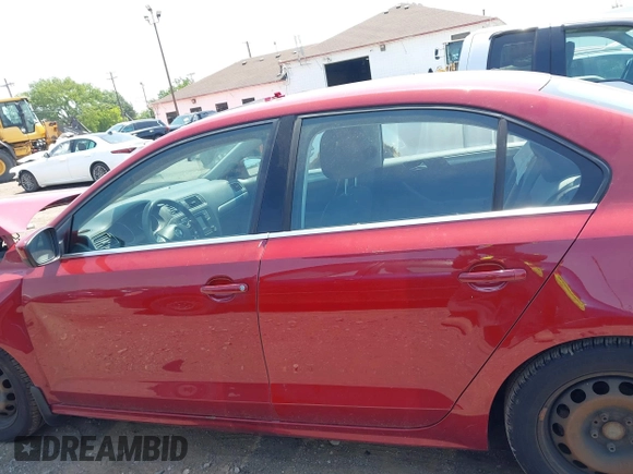 2017 Volkswagen Jetta S z VIN 3VW2B7AJ6HM232479, wystawiony jako IAAI lot #42579313 z przebiegiem 100 582 mil mil oraz . Historia ofert i sprzedaży dostępna na DreamBid. Obrazek 14.