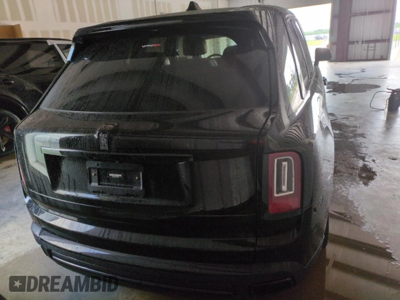 2023 Rolls-Royce Cullinan z VIN SLATV4C02PU220042, wystawiony jako Copart lot #73976404 z przebiegiem Nie podano mil oraz Nie do naprawy. Historia ofert i sprzedaży dostępna na DreamBid. Obrazek 6.