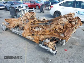 2024 Volvo XC40 Plus z VIN YV4ER3XL4R2263975, wystawiony jako IAAI lot #42098379 z przebiegiem Nie podano mil oraz . Historia ofert i sprzedaży dostępna na DreamBid. Obrazek 3.