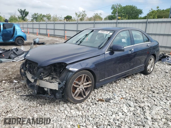 2013 Mercedes-Benz C 300 Sport z VIN WDDGF8AB0DR273622, wystawiony jako Copart lot #53899175 z przebiegiem 115 067 mil mil oraz Szkoda całkowita • Salvage title. Historia ofert i sprzedaży dostępna na DreamBid. Obrazek 1.