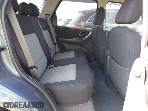 2005 Ford Escape XLT z VIN 1FMCU931X5KD62886, wystawiony jako IAAI lot #42564007 z przebiegiem 134 080 mil mil oraz . Historia ofert i sprzedaży dostępna na DreamBid. Obrazek 8.