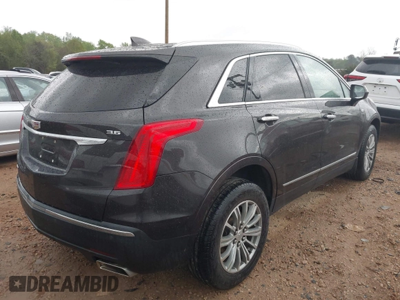2019 Cadillac XT5 Luxury AWD z VIN 1GYKNDRS6KZ113420, wystawiony jako IAAI lot #41951065 z przebiegiem 56 360 mil mil oraz . Historia ofert i sprzedaży dostępna na DreamBid. Obrazek 4.