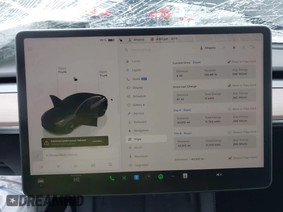 2023 Tesla Model 3 z VIN 5YJ3E1EA1PF512562, wystawiony jako IAAI lot #41719618 z przebiegiem 43 612 mil mil oraz . Historia ofert i sprzedaży dostępna na DreamBid. Obrazek 19.