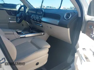 2023 Mercedes-Benz GLB 250 с VIN W1N4M4GB8PW320011, выставлен на аукционе IAAI как лот 41310606 с пробегом 19 091 миль миль и . История ставок и продаж доступна на DreamBid. Изображение 5.