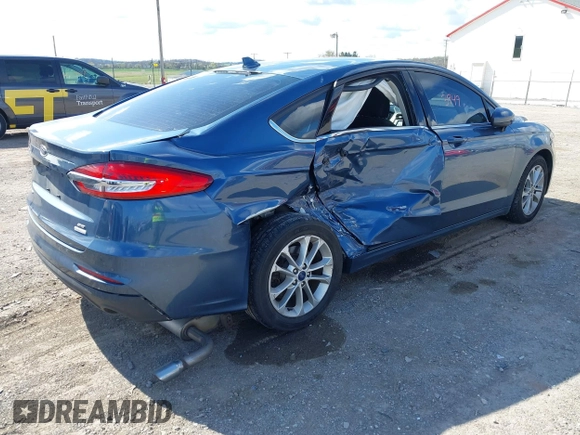 2019 Ford Fusion SE with VIN 3FA6P0HD3KR230962, listed as a IAAI auction lot 42053949 with 89,598 mi miles. Bid and sale history available at carsss.com. Image 4.
