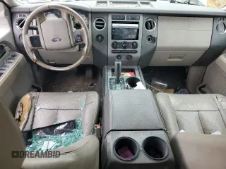 2008 Ford Expedition Max SSV z VIN 1FMFK165X8LA67501, wystawiony jako Copart lot #54390045 z przebiegiem 282 006 mil mil oraz Szkoda całkowita • Salvage title. Historia ofert i sprzedaży dostępna na DreamBid. Obrazek 8.