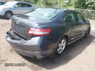 2011 Toyota Camry LE z VIN 4T1BF3EK5BU604704, wystawiony jako IAAI lot #39739905 z przebiegiem 184 706 mil mil oraz . Historia ofert i sprzedaży dostępna na DreamBid. Obrazek 4.
